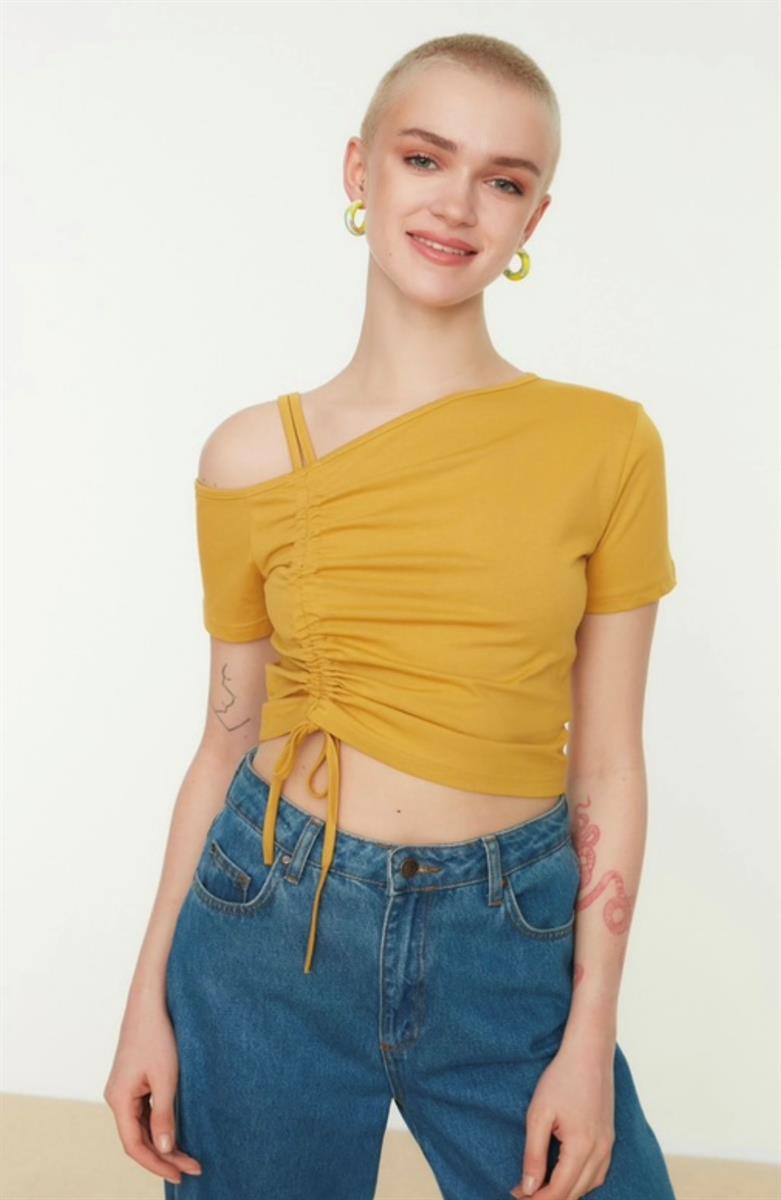 Drawstring blouse with shoulder drop